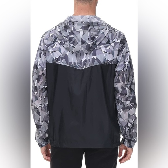 Lushenuni Men's UV Protection Camo Hooded Windbreaker - Size M - Picture 2 of 9